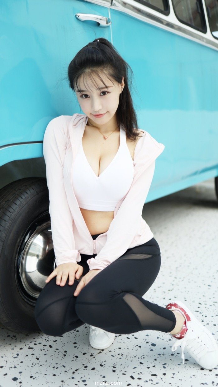 灵动俏皮清新养眼 可爱美少女朱可儿有胸有臀前凸后翘