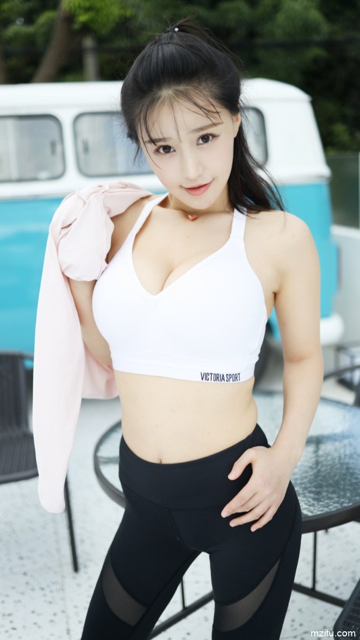 灵动俏皮清新养眼 可爱美少女朱可儿有胸有臀前凸后翘