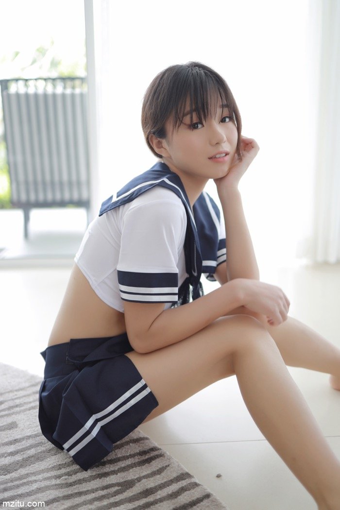 少女风十足！可爱萌妹子仓井优香性感JK制服撩倒宅男