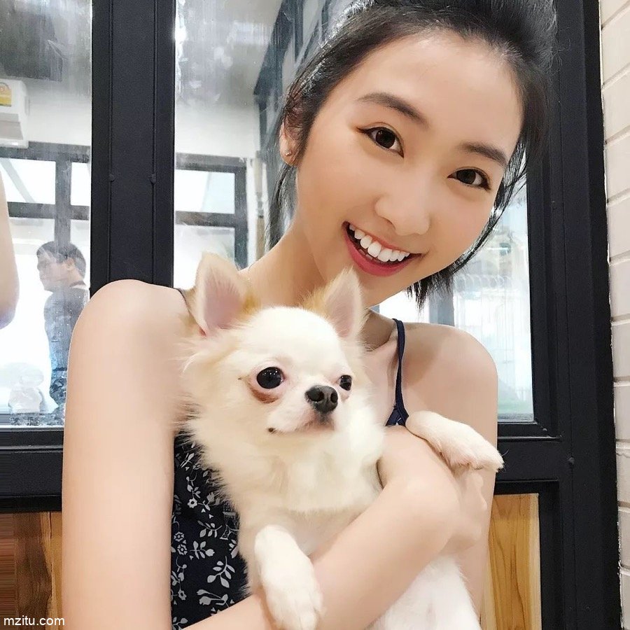 来自香港小姐姐的小姐姐@黄静蓝 甜美可爱超级养眼