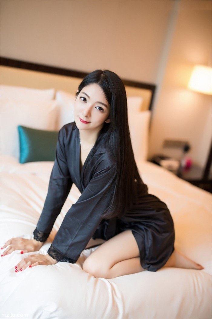 风情女神Angela喜欢猫睡衣诱惑 床上风光令人销魂