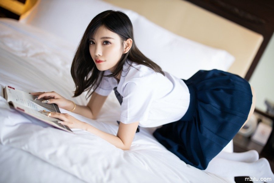甜美女神杨晨晨变装小剧场：被调教的清纯校花