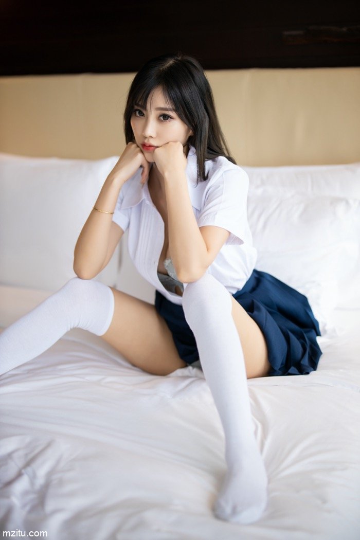甜美女神杨晨晨变装小剧场：被调教的清纯校花