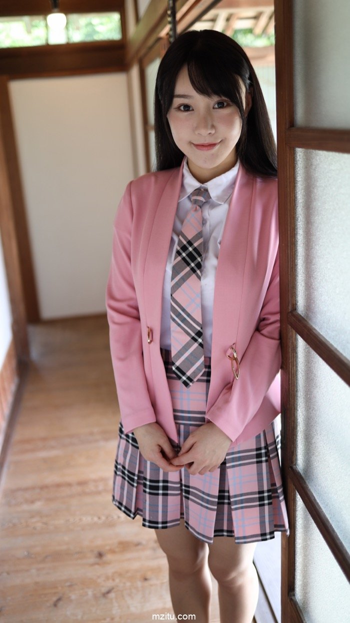 色妹子朱可儿日本写真原图，精彩福利真实呈现