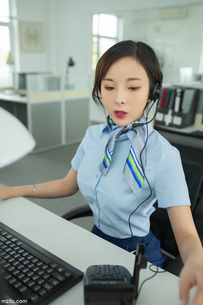 欲女陈小喵的温柔诱惑: 老板看上了美女客服