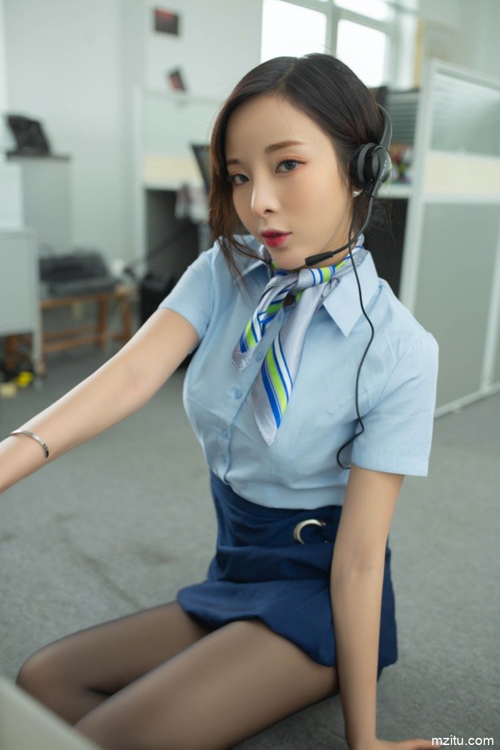 欲女陈小喵的温柔诱惑: 老板看上了美女客服