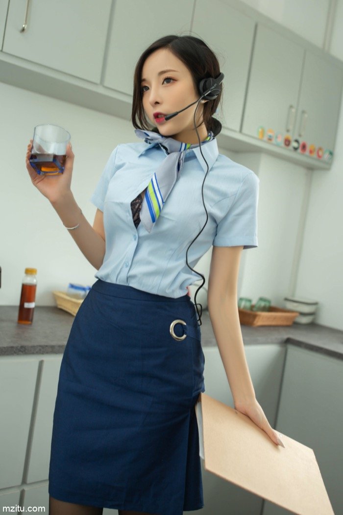 欲女陈小喵的温柔诱惑: 老板看上了美女客服
