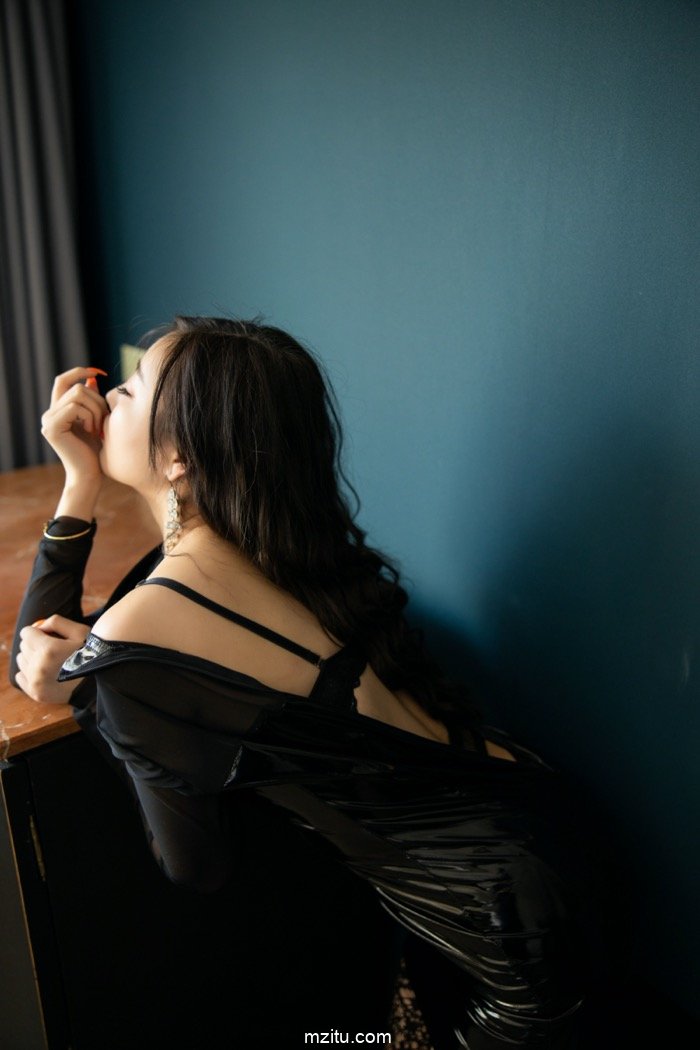 温柔又霸道，性感女王杨晨晨圆润翘臀让人沉沦