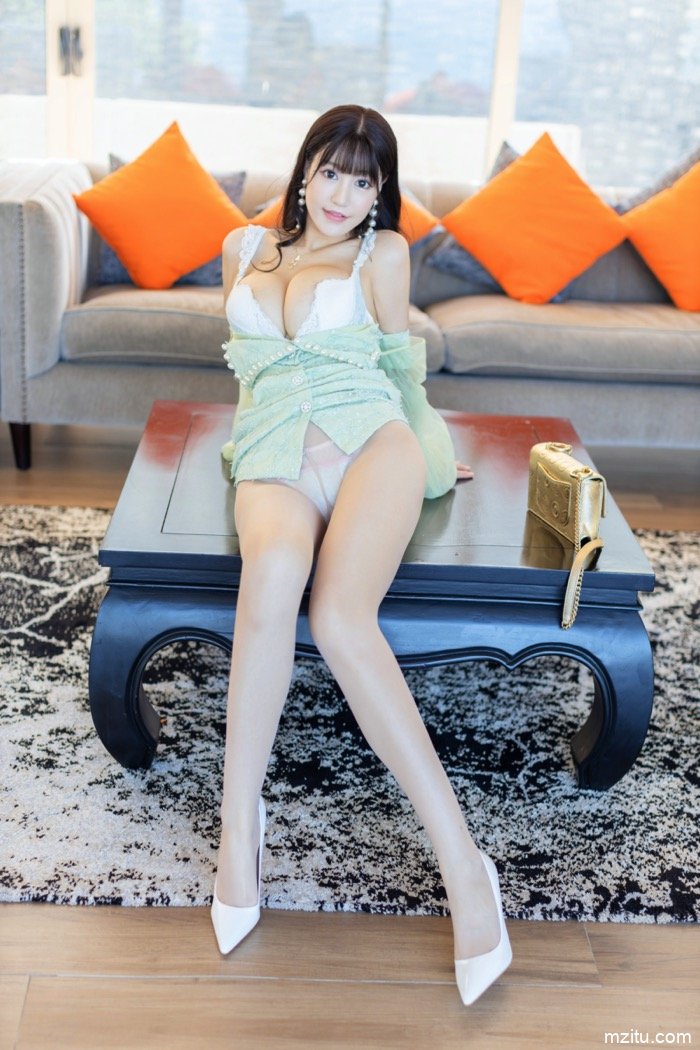 朱可儿的胸真大，网友血脉喷张直呼晕奶