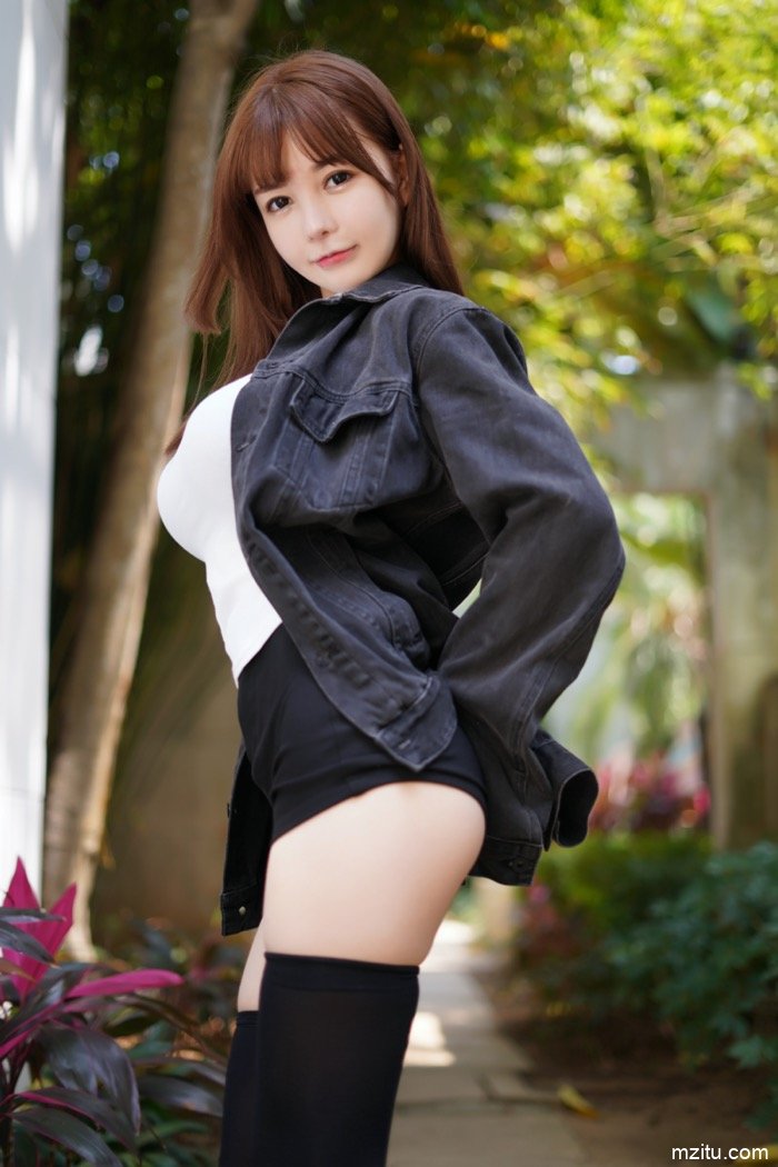 人特甜胸巨大，可爱萌妹UU酱魔鬼身材遮不住