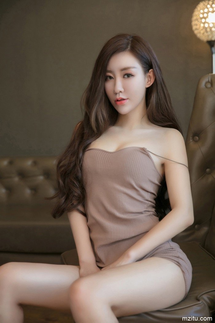女神乔恩夕：女人不经意流露的性感才要命!