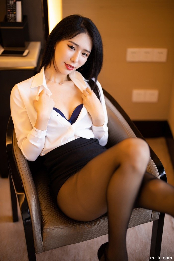 公司新来的秘书，身材真不错