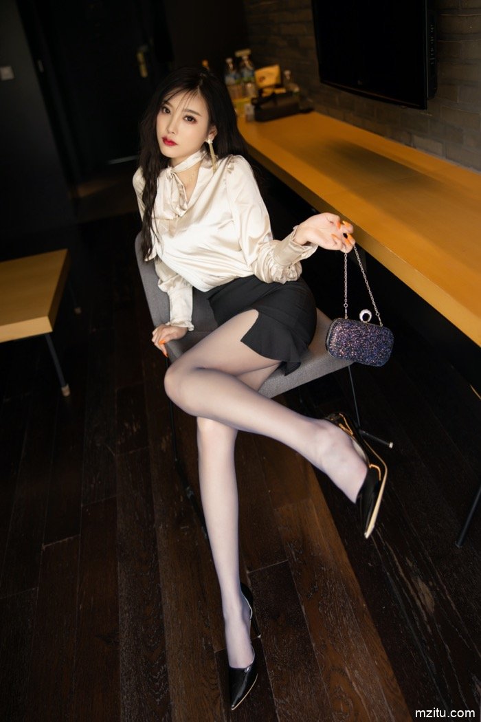 满足你的约炮幻想 女神杨晨晨上门陪你度春宵