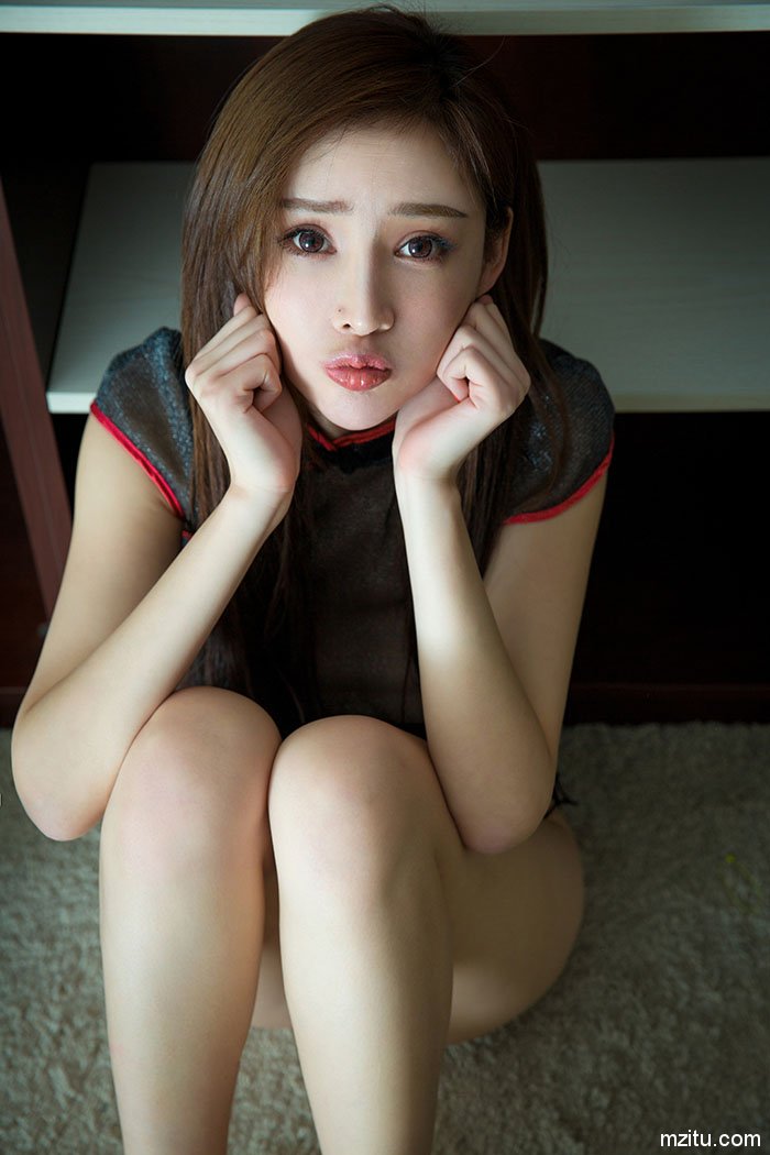 爆乳尤物周妍希珍藏级性感大片 忘情解扣露胸致命诱惑