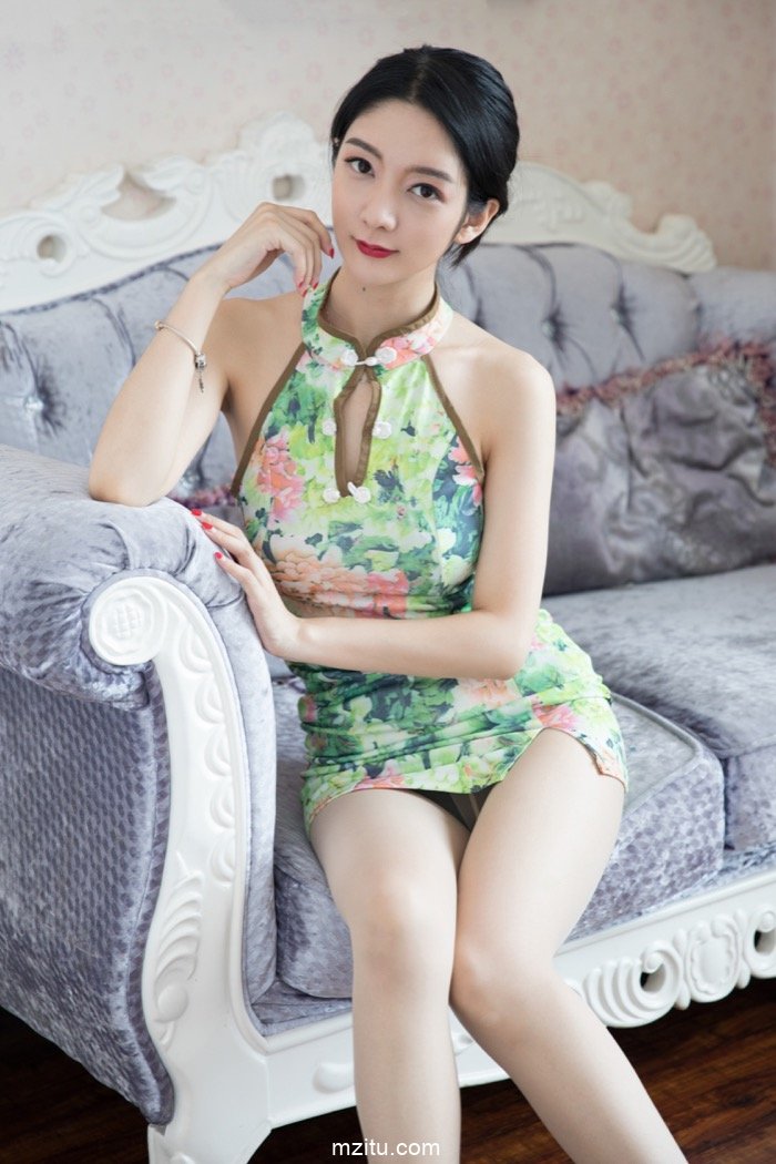 性感美女小热巴逆天长腿韵味无穷