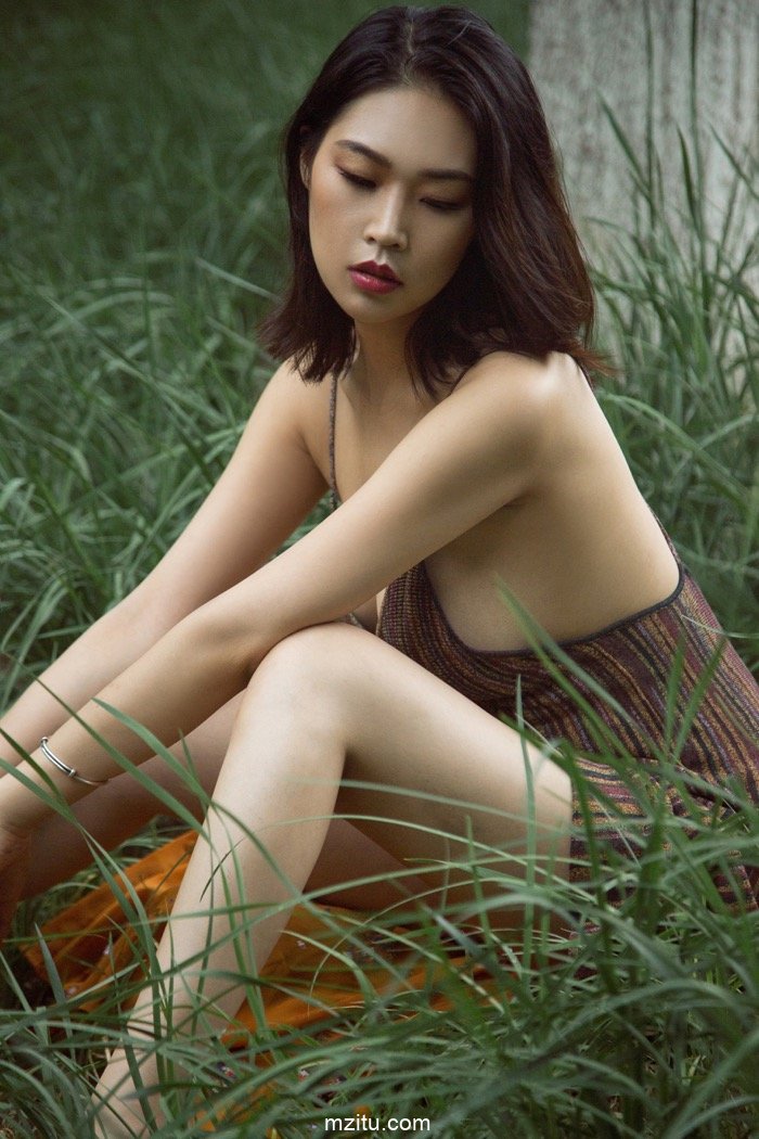 她的性感深入骨髓，东方的韵味令神魂颠倒