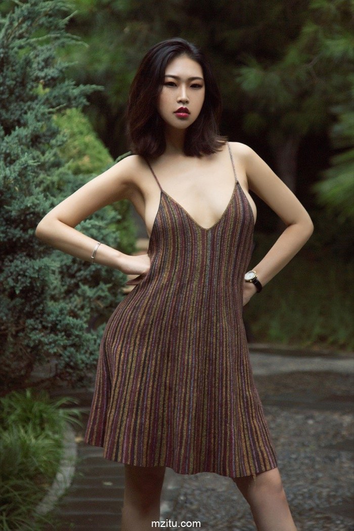 她的性感深入骨髓，东方的韵味令神魂颠倒