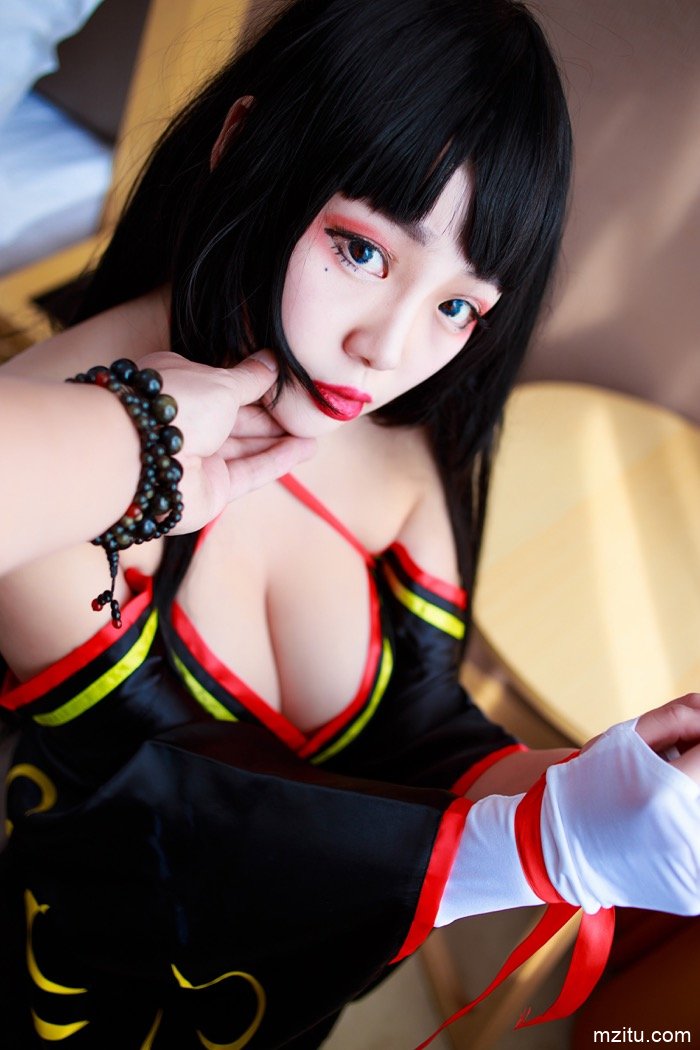 当SM女王玩起COSPLAY 羞耻捆绑妙不可言