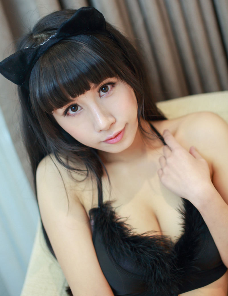 养眼美人儿涵涵私房写真美女一丝不挂正面照曝光