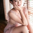 清新动人甜美可爱 邻家女孩般的小姐姐让人眼前一亮